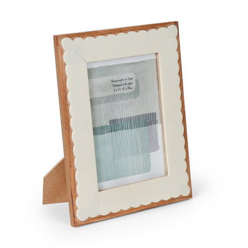 Handcrafted Scalloped Ivory Photo Frame with Wooden Base for Décor