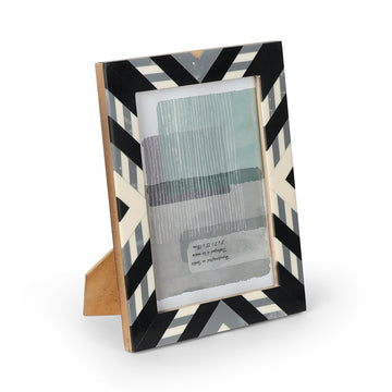 Chevron Photo Frame (5x7) – Modern Geometric Table Frame