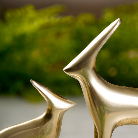 Marble & Metal Deer Sculpture – Minimalist Table Decor Accent
